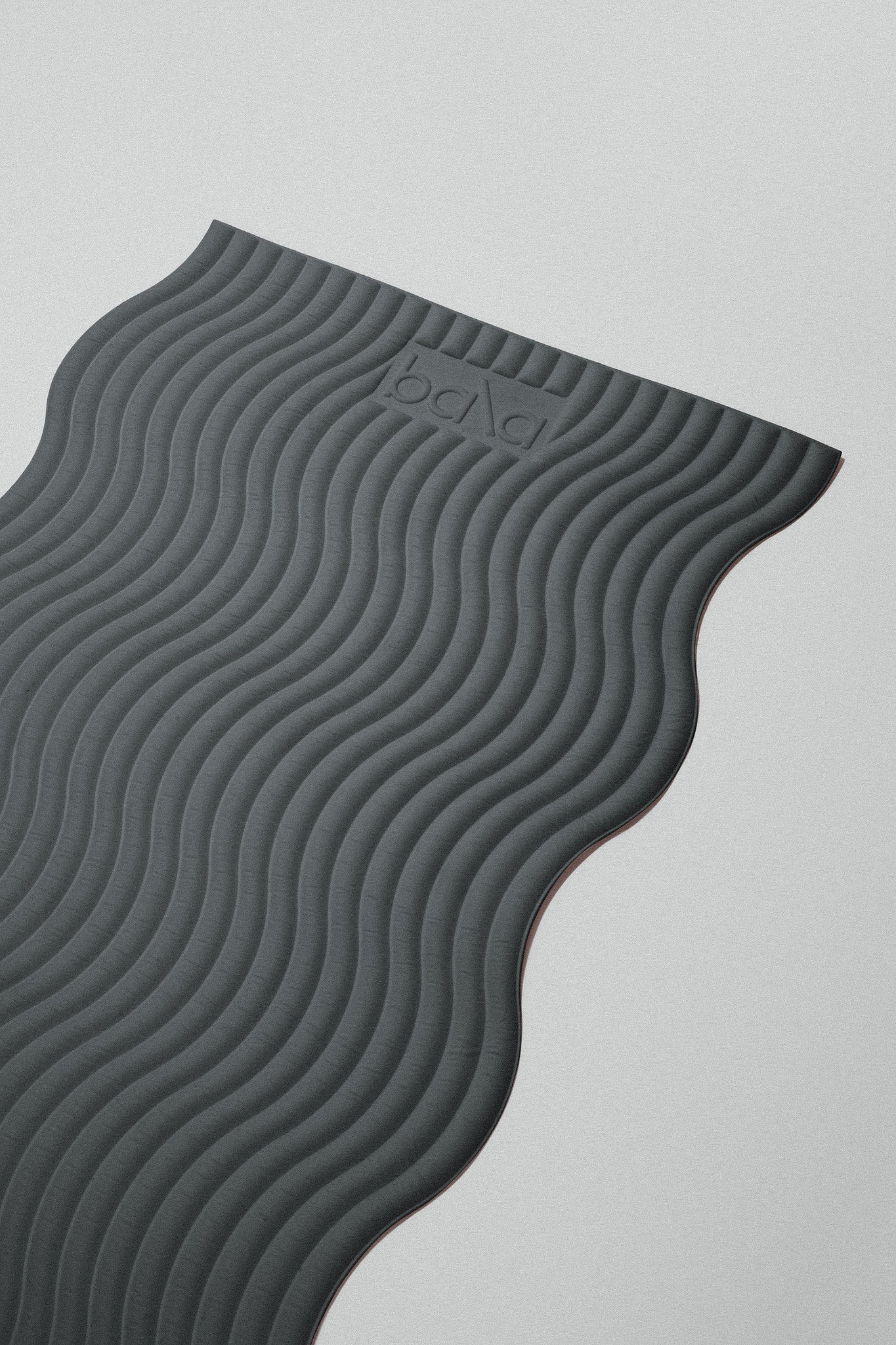 Wavy Charcoal

